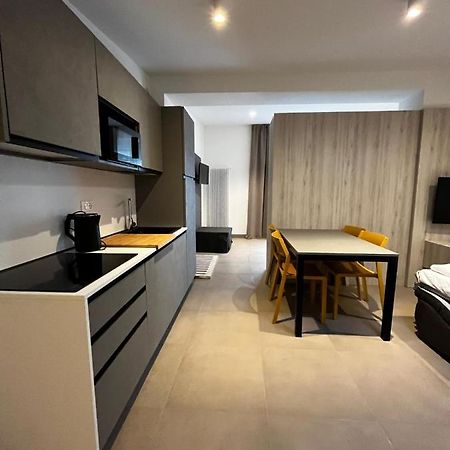 Bilo - Apartments For Rent ترينتو المظهر الخارجي الصورة